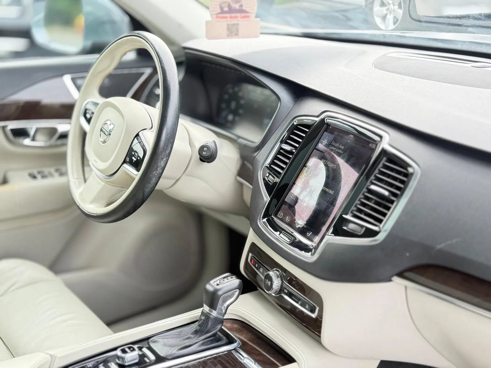 Used 2016 Volvo XC90 T6 Momentum AWD/4WD image 20