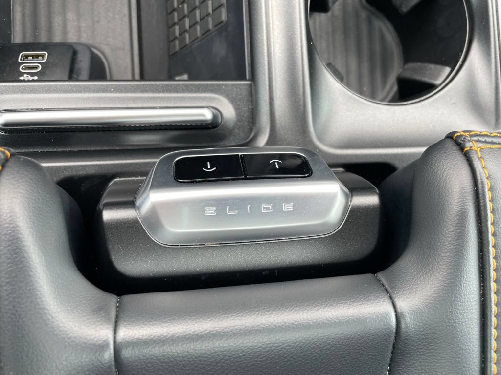 Used 2025 Ford Expedition Tremor AWD/4WD image 15