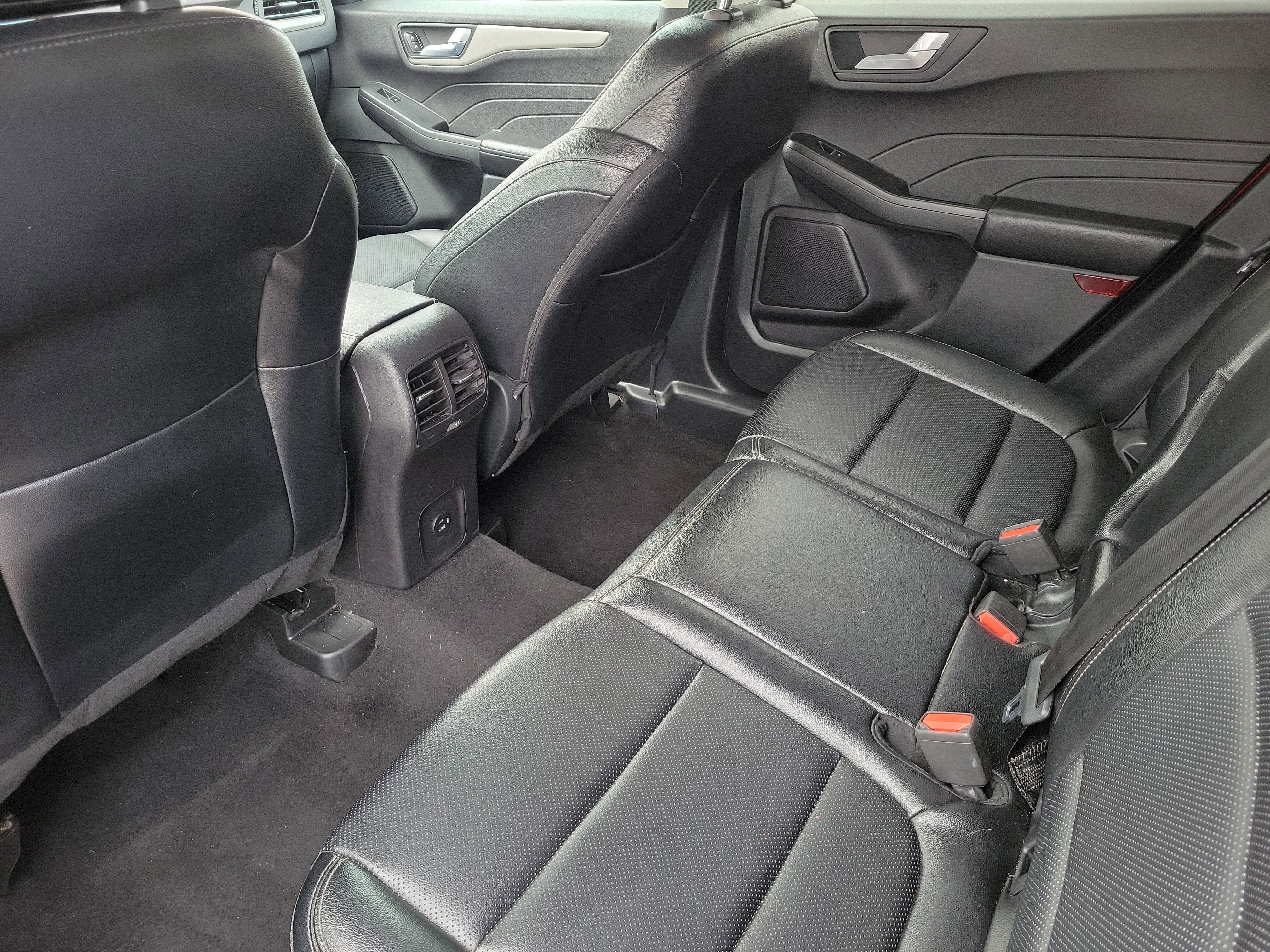 Used 2022 Ford Escape SEL w/ Technology Package image 11