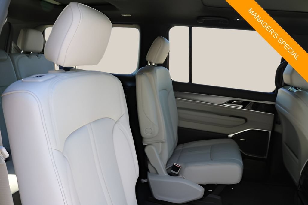 New 2026 Jeep Grand Wagoneer 4WD w/ Premium Group I image 19