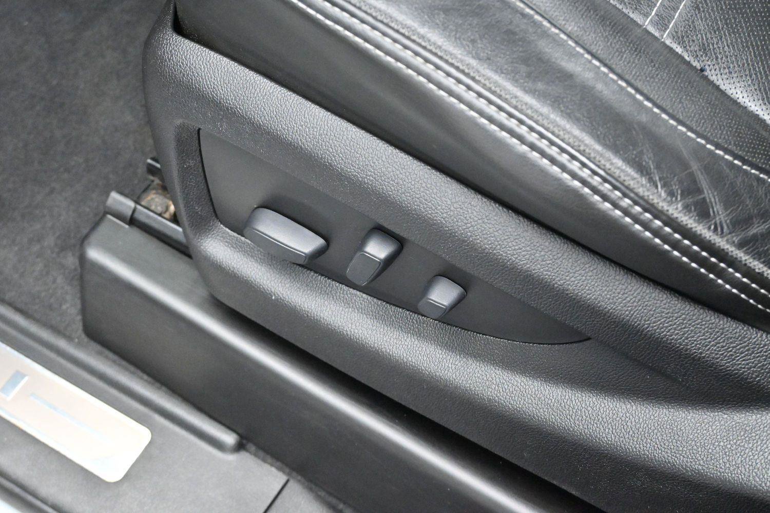 Used 2019 GMC Sierra 2500 Denali w/ Duramax Plus Package AWD/4WD image 14