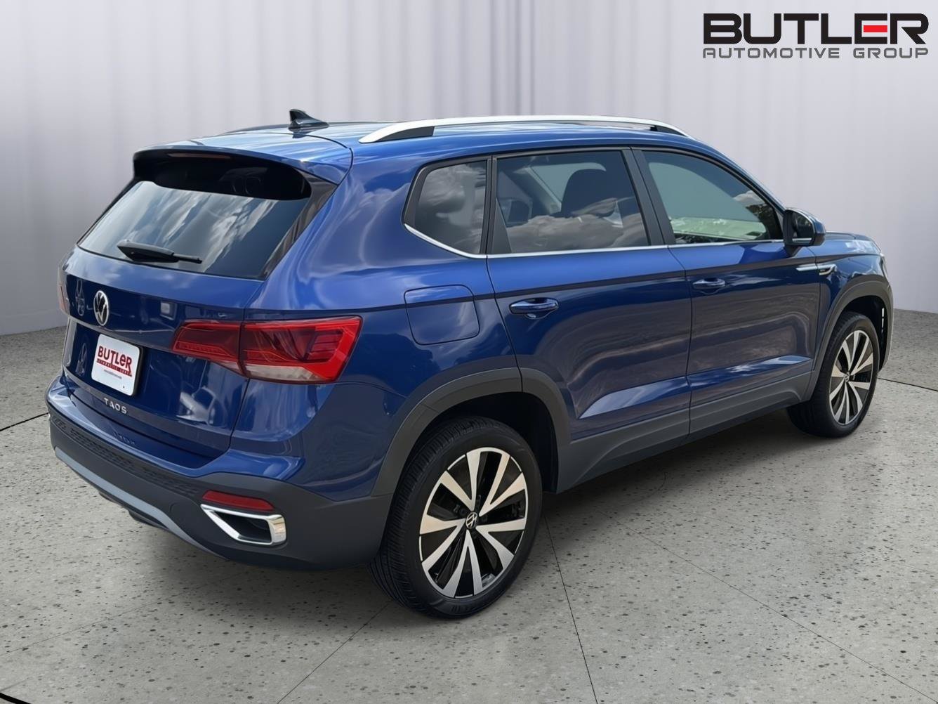 Used 2022 Volkswagen Taos SE FWD image 6