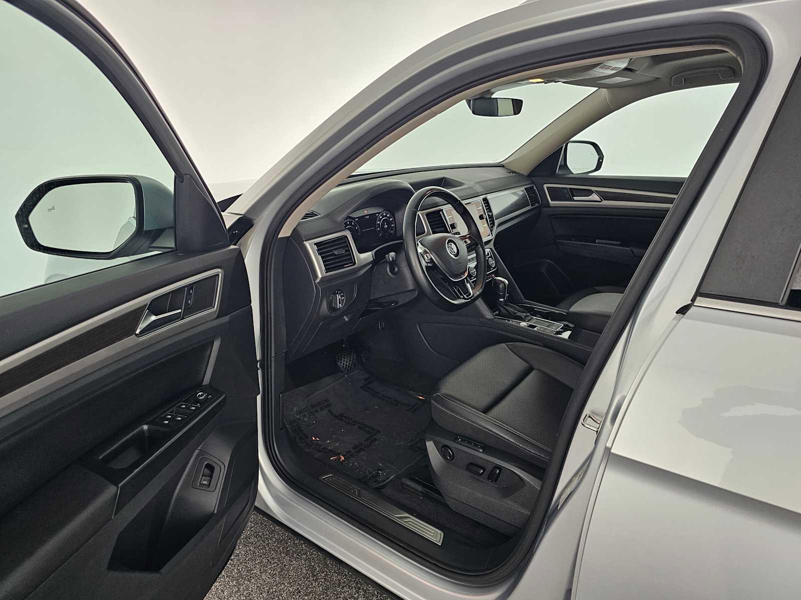 Used 2019 Volkswagen Atlas SEL FWD image 21