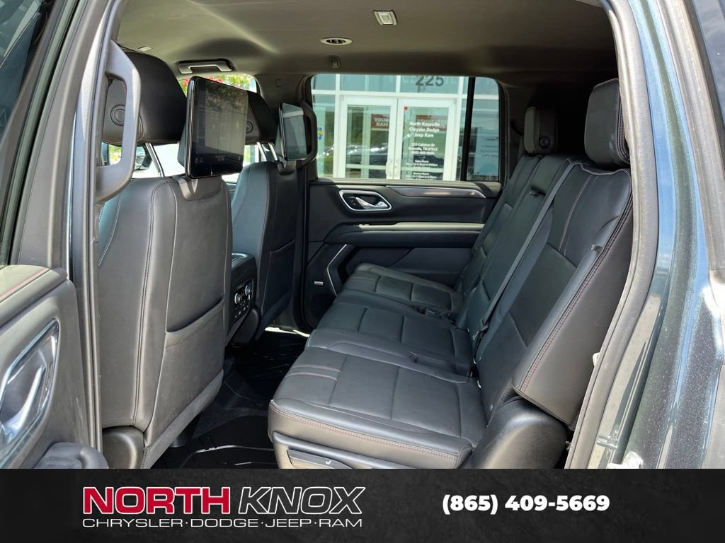Used 2021 Chevrolet Suburban RST w/ Luxury Package AWD/4WD image 14