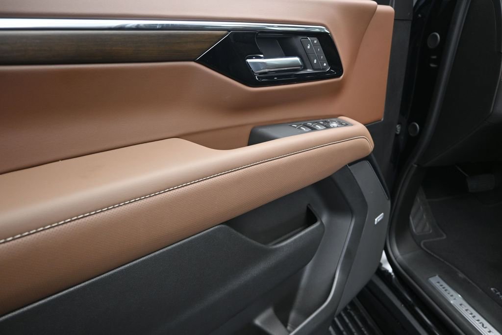 New 2026 Chevrolet Suburban High Country RWD image 31