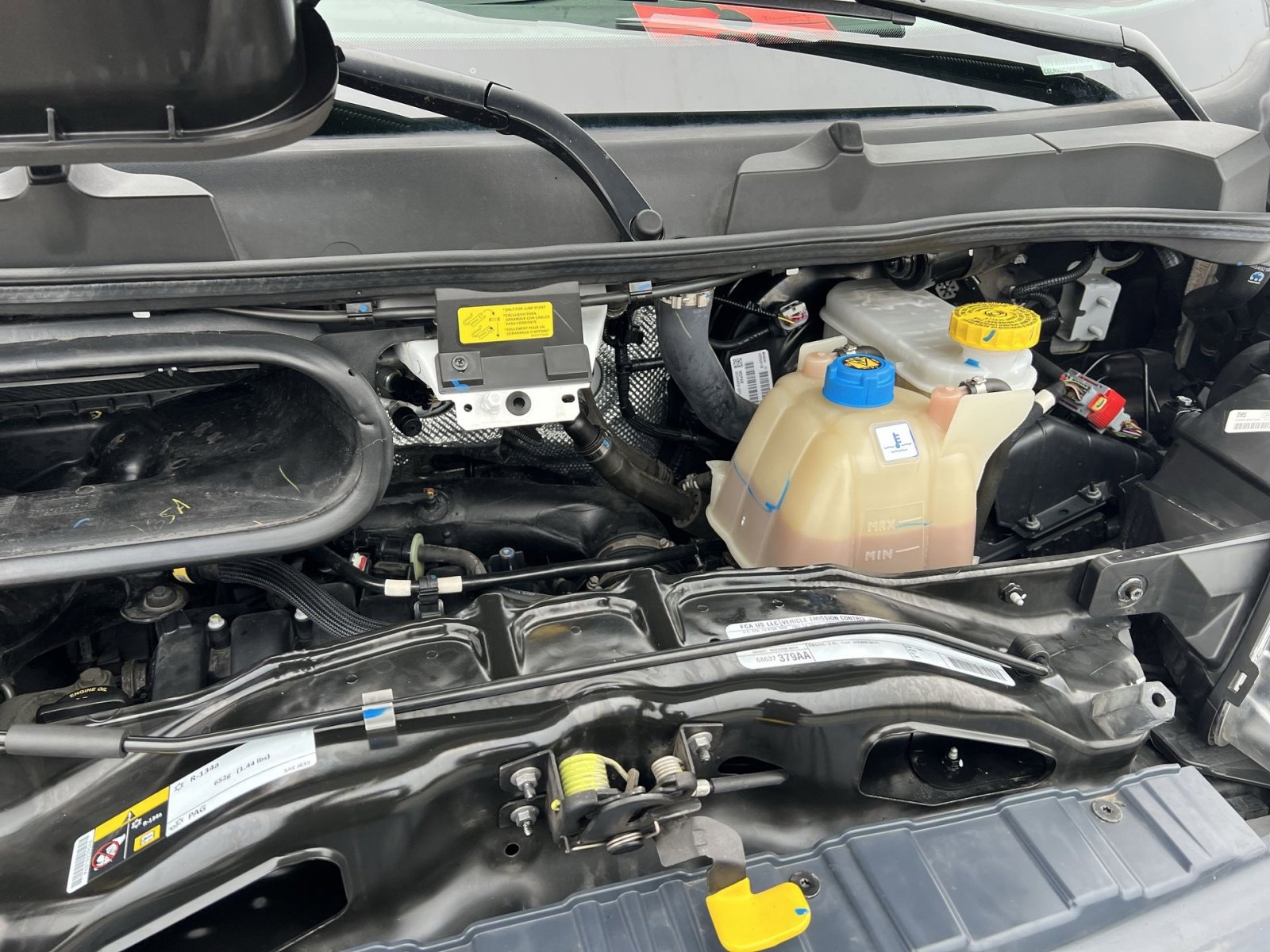 Used 2024 RAM ProMaster 2500 w/ Convenience Group image 26