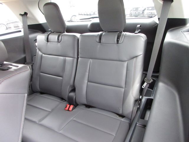 Certified 2025 Ford Explorer Active w/ Active Comfort Package image 26