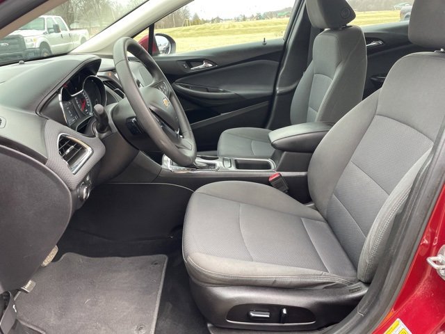 Used 2018 Chevrolet Cruze LT image 8