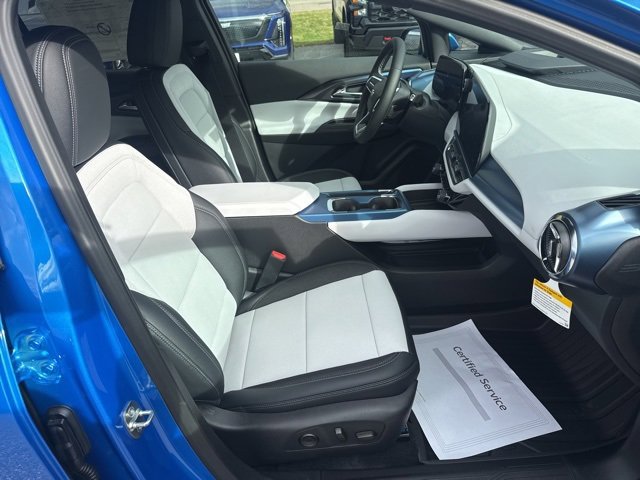 New 2026 Chevrolet Equinox EV LT w/ Convenience Package II image 28