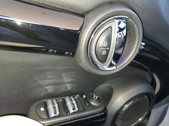 Used 2020 MINI Cooper S image 29