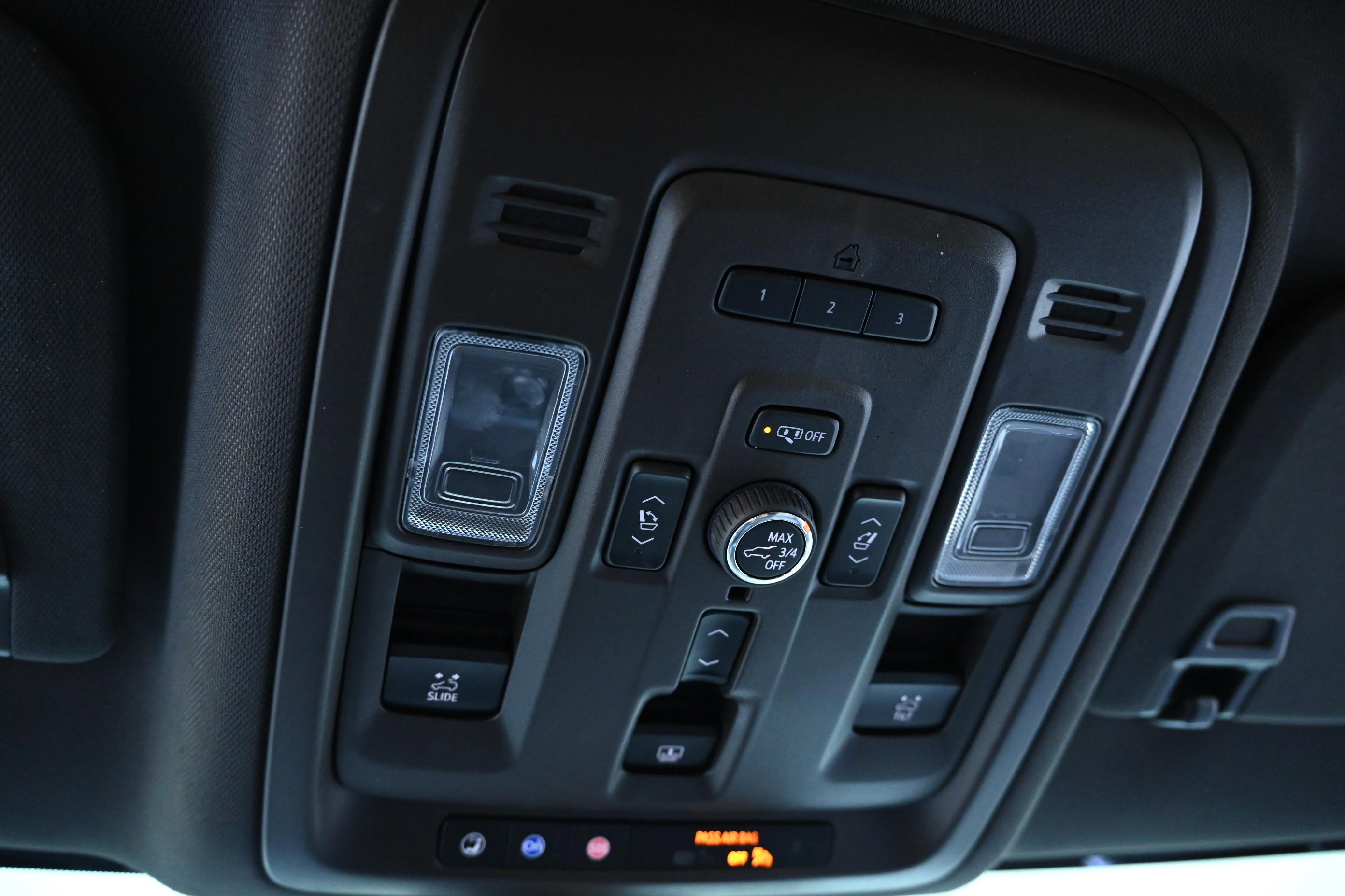 Used 2021 GMC Yukon SLT w/ SLT Premium Package image 38