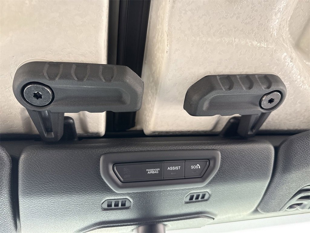 Used 2022 Jeep Wrangler Unlimited Sahara w/ Cold Weather Group image 17