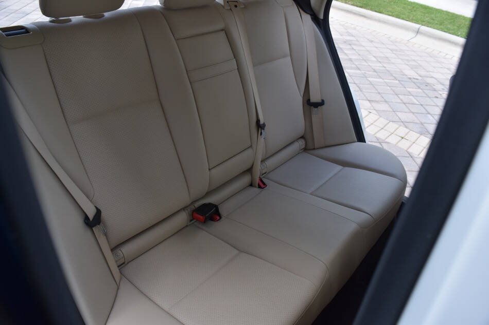 Used 2014 Mercedes-Benz GLK 250 BlueTEC 4MATIC image 46