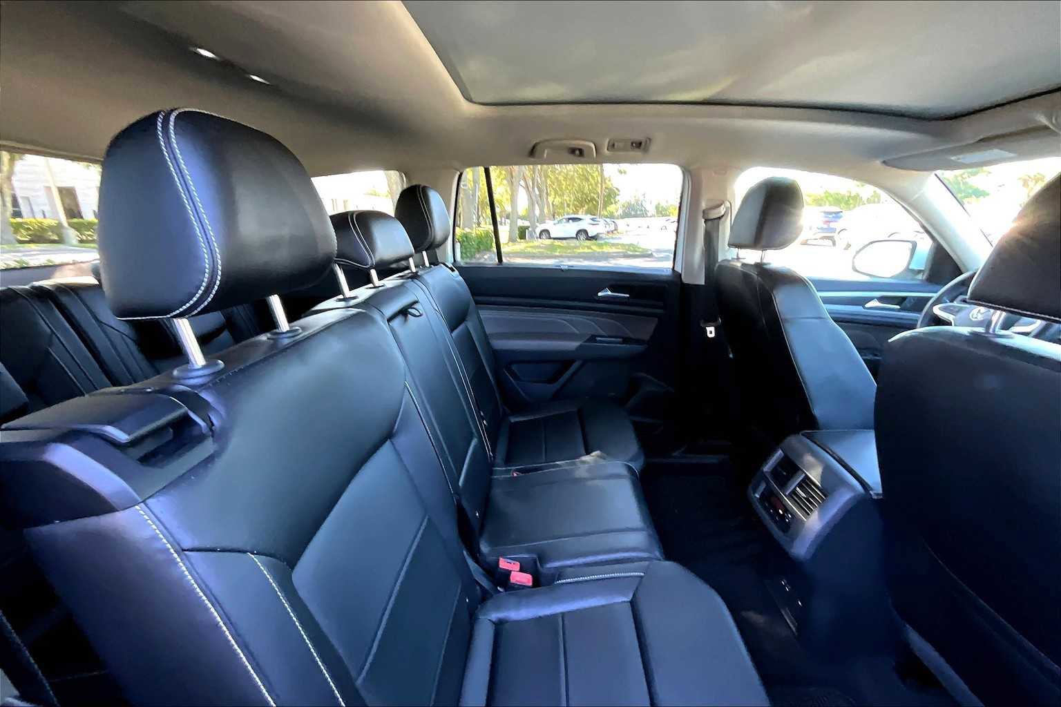 Used 2021 Volkswagen Atlas SE w/ Panoramic Sunroof Package image 19