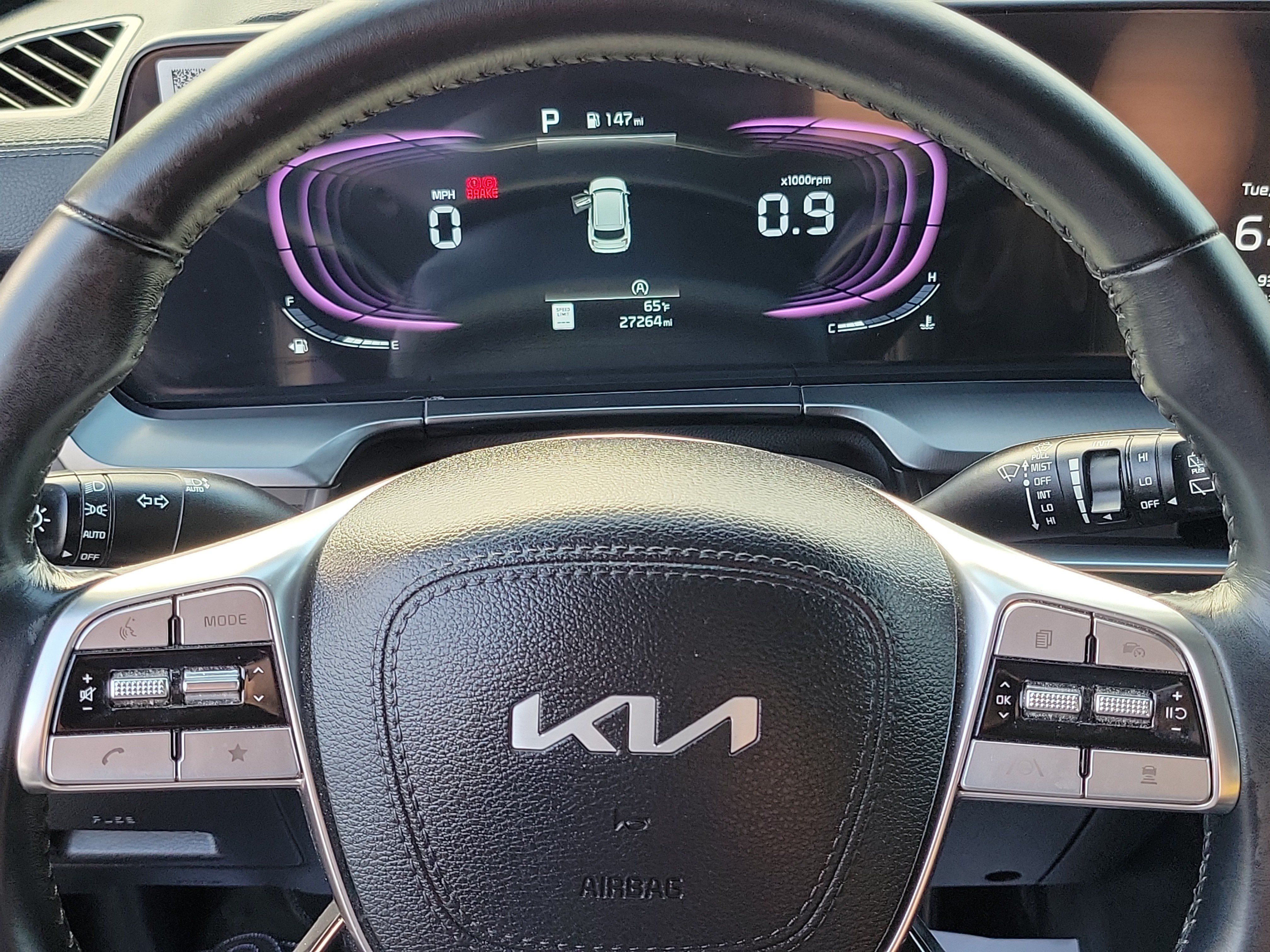 Used 2025 Kia Telluride LX FWD image 13