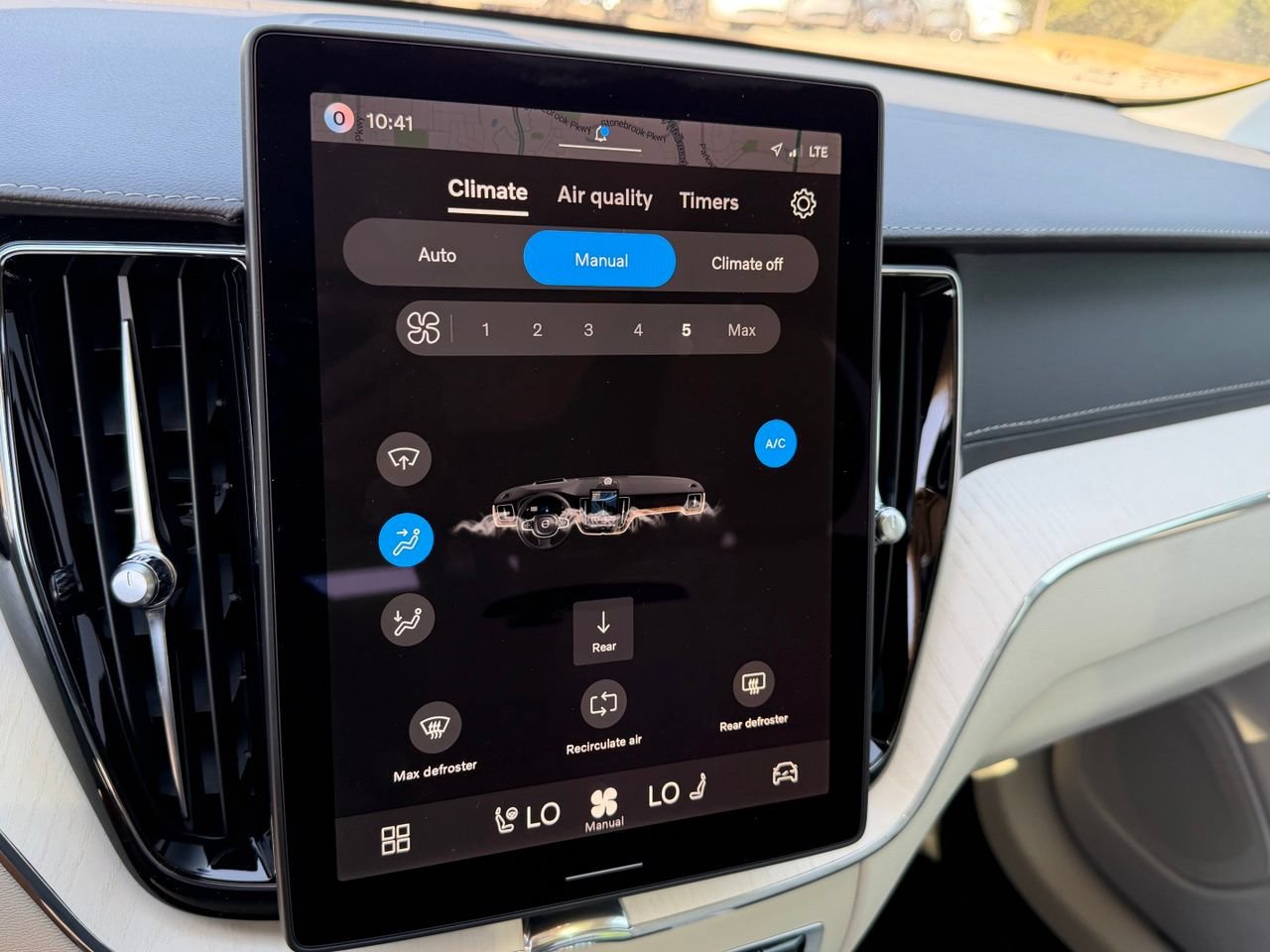 New 2027 Volvo XC60 B5 Ultra AWD/4WD image 14