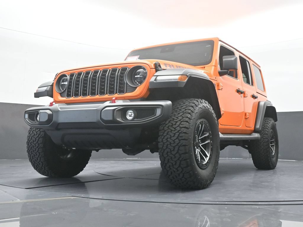Used 2025 Jeep Wrangler Unlimited Rubicon w/ XTREMEE 35" Tire Package AWD/4WD image 55
