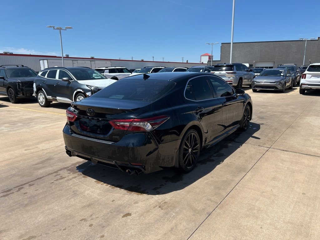 Used 2022 Toyota Camry XSE FWD image 3