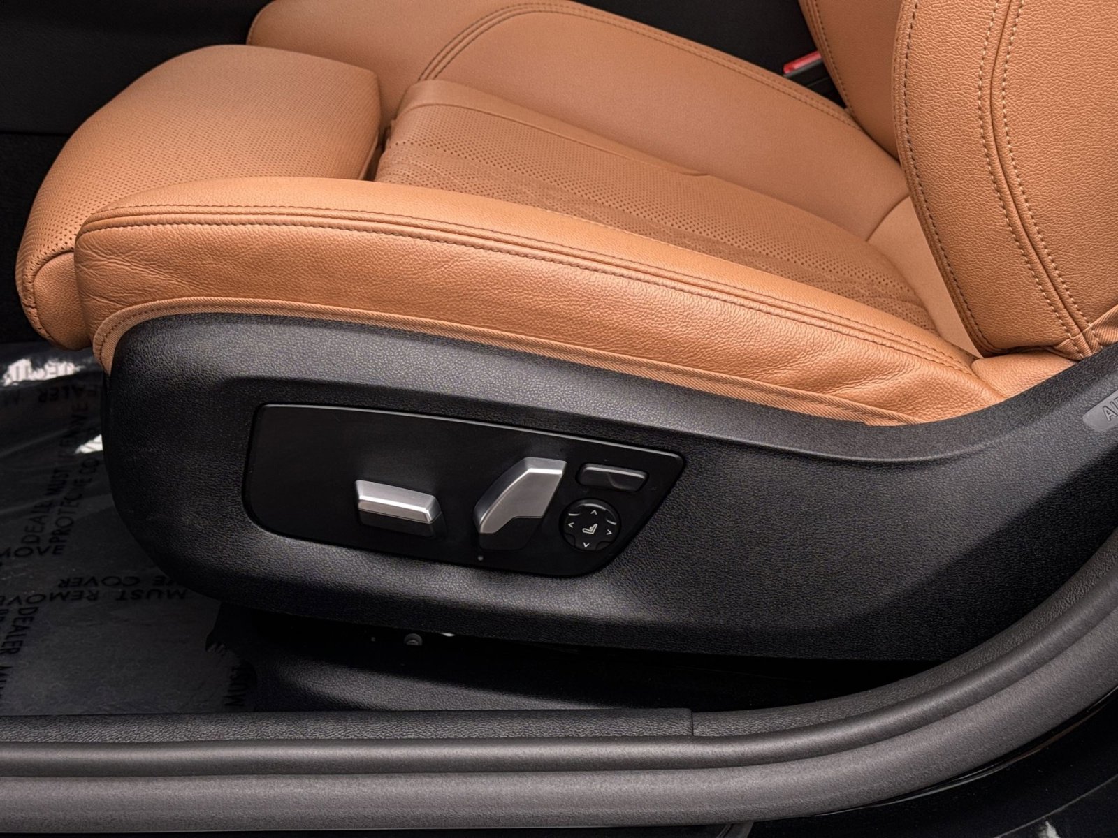 Used 2022 BMW 530i w/ Premium Package image 14