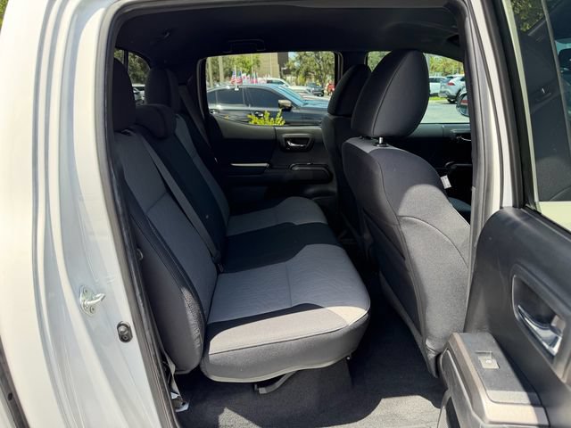 Certified 2022 Toyota Tacoma TRD Off-Road w/ Technology Package AWD/4WD image 17