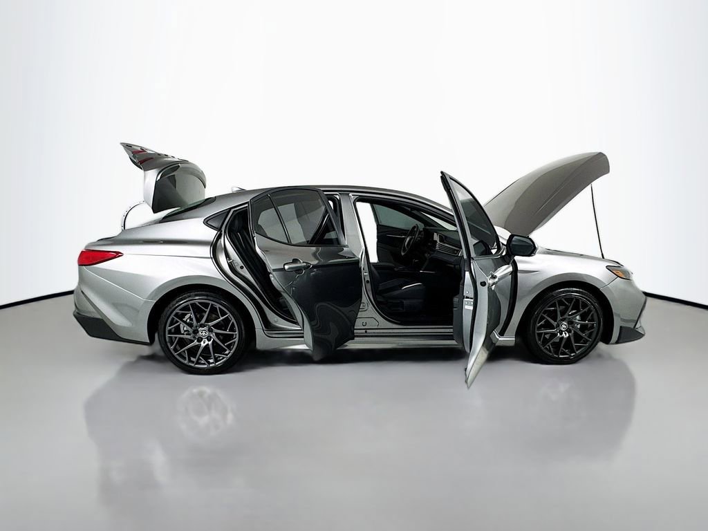 Used 2025 Toyota Camry SE FWD image 20