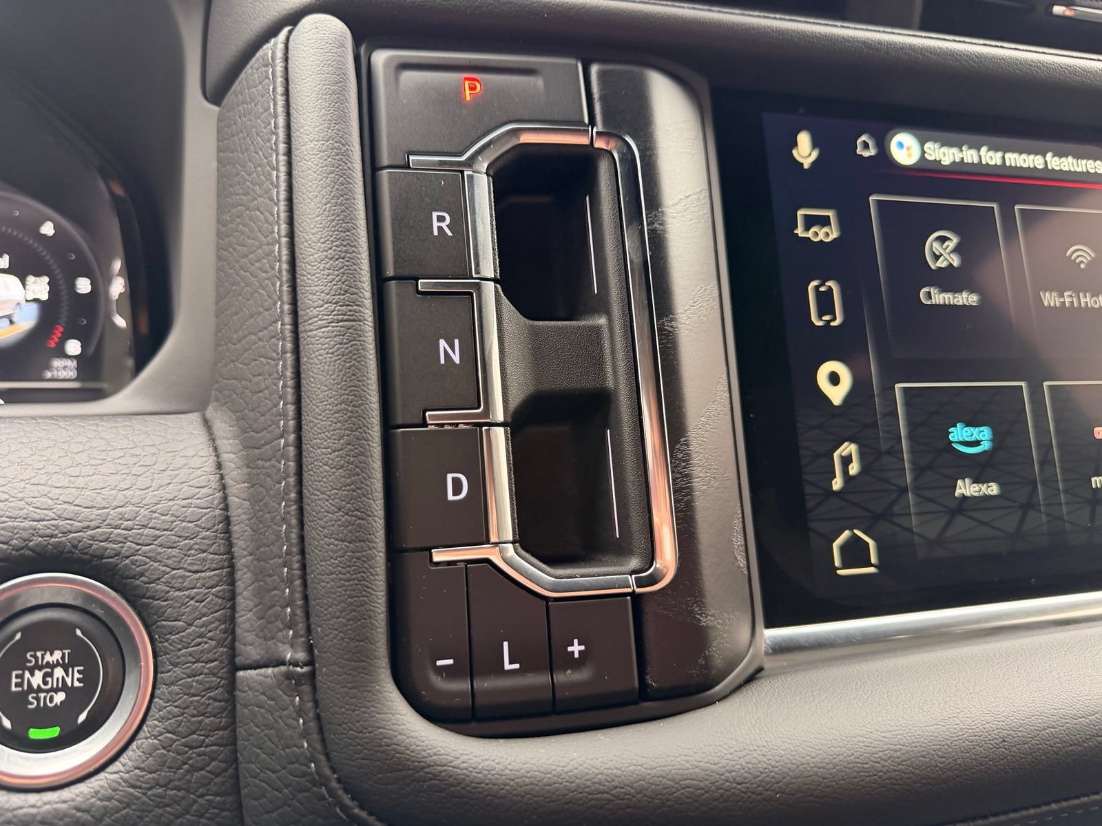Used 2024 GMC Yukon Denali AWD/4WD image 26