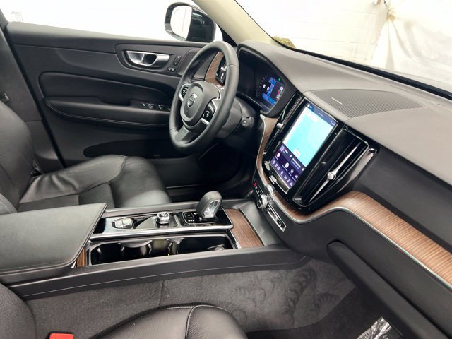 Certified 2023 Volvo XC60 B5 Plus w/ Climate Package AWD/4WD image 23