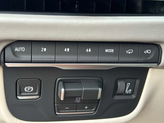 New 2026 Cadillac Escalade Platinum Sport w/ LPO, ONYX Package AWD/4WD image 32