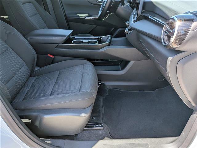 Used 2025 Chevrolet Equinox LT image 22