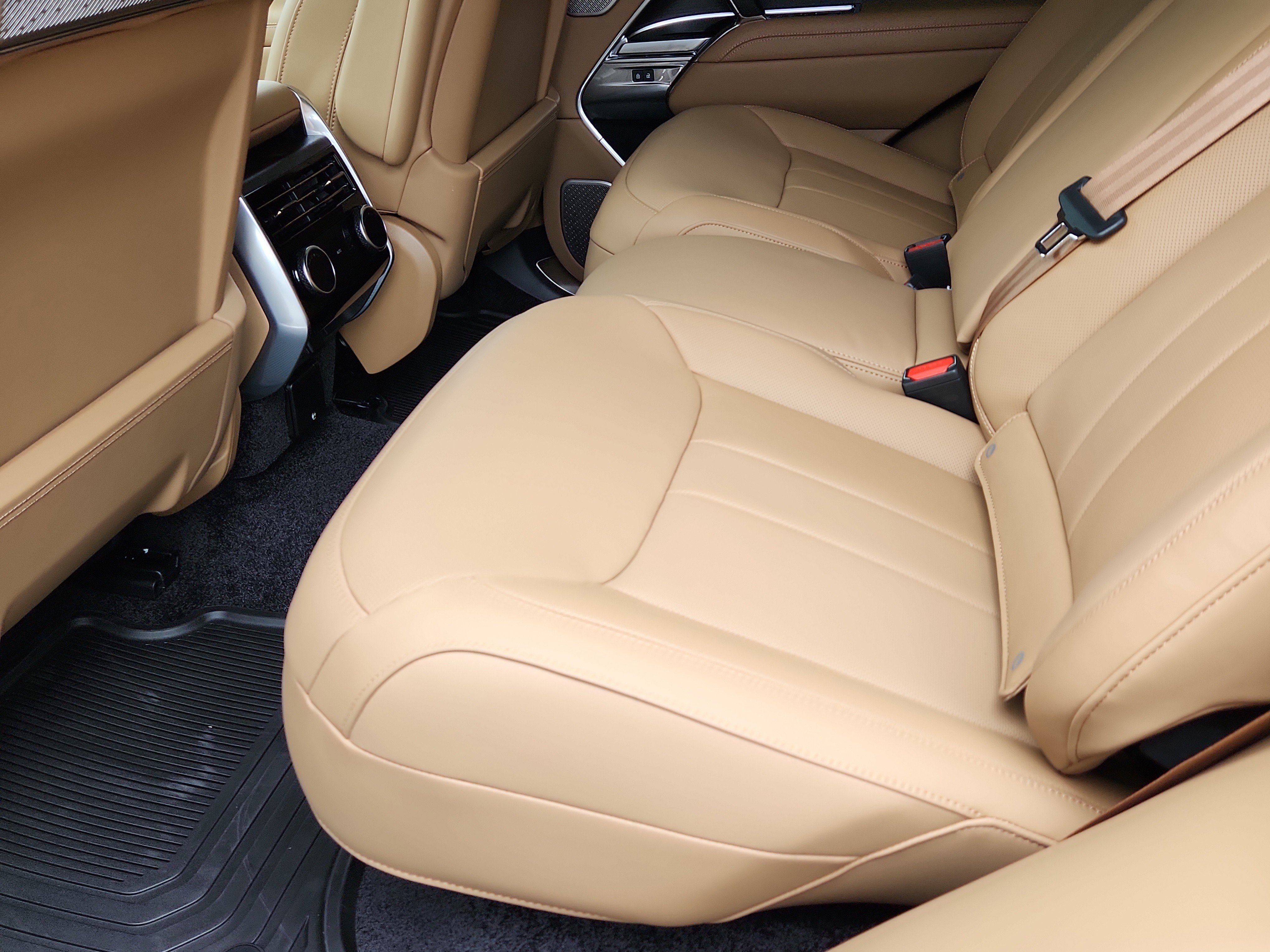 New 2025 Land Rover Range Rover Autobiography image 12