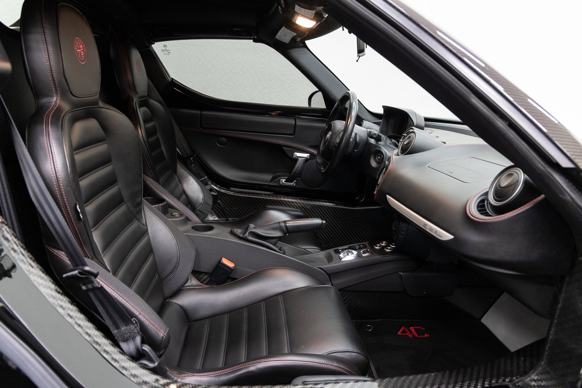 Used 2018 Alfa Romeo 4C Spider w/ Convenience Group - Spider image 12