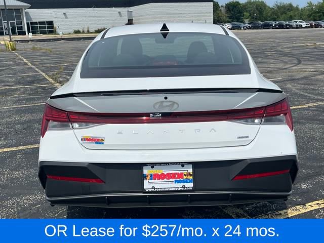 New 2025 Hyundai Elantra SEL image 4