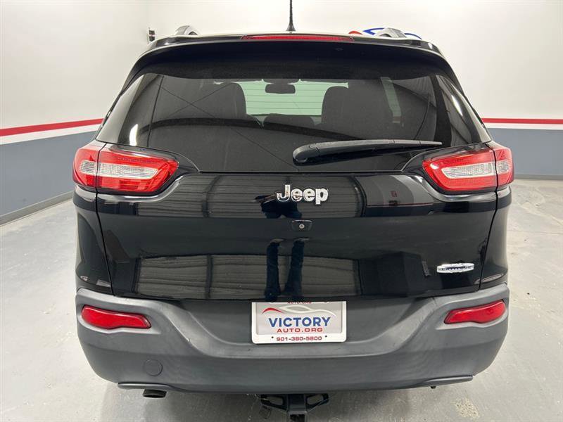 Used 2018 Jeep Cherokee Latitude Plus image 8