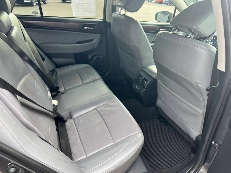 Used 2019 Subaru Outback 2.5i Limited w/ Popular Package #2 AWD/4WD image 9