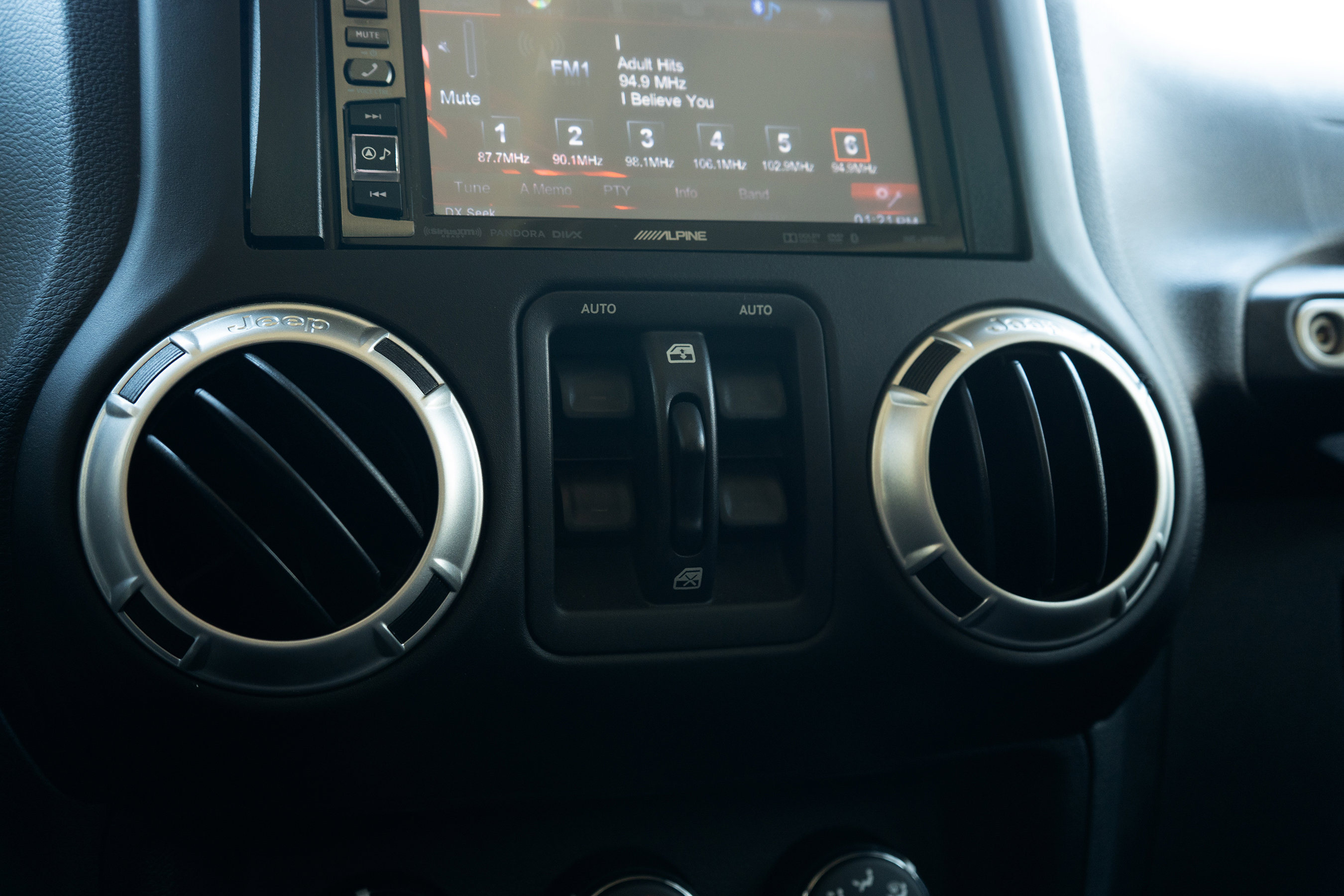 Used 2017 Jeep Wrangler Unlimited Sahara w/ Max Tow Package image 34