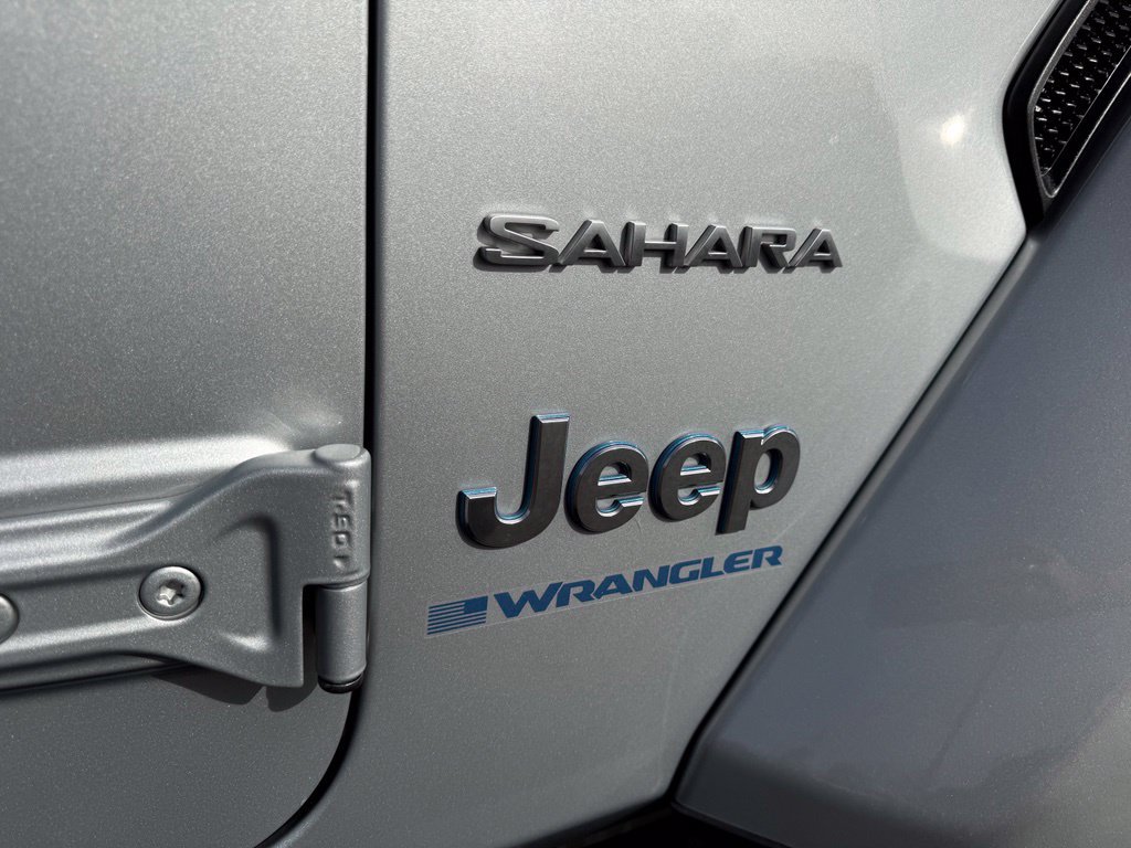 Used 2023 Jeep Wrangler Unlimited Sahara AWD/4WD image 14
