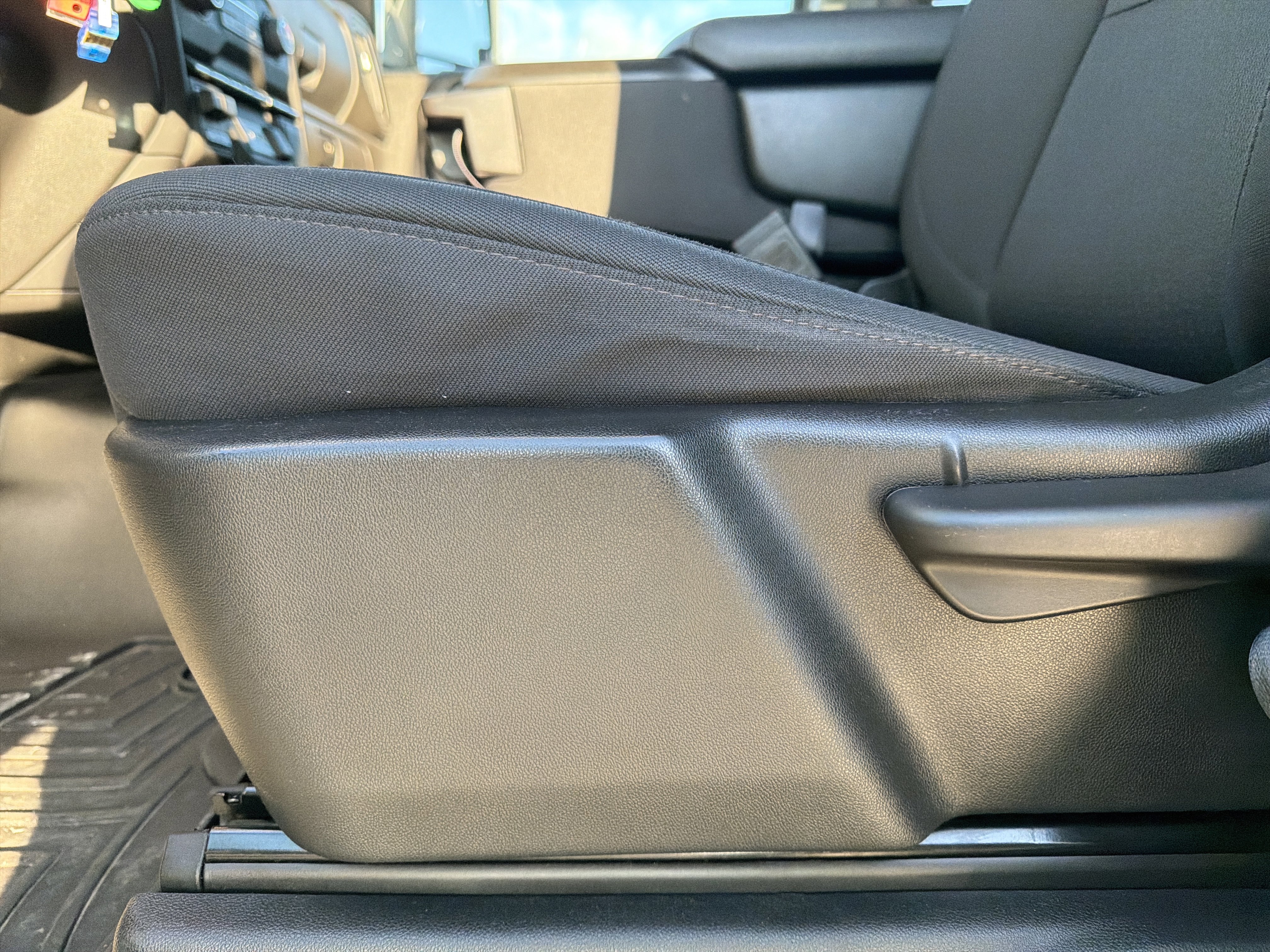 Used 2023 Chevrolet Silverado 2500 Custom w/ Custom Value Package image 24