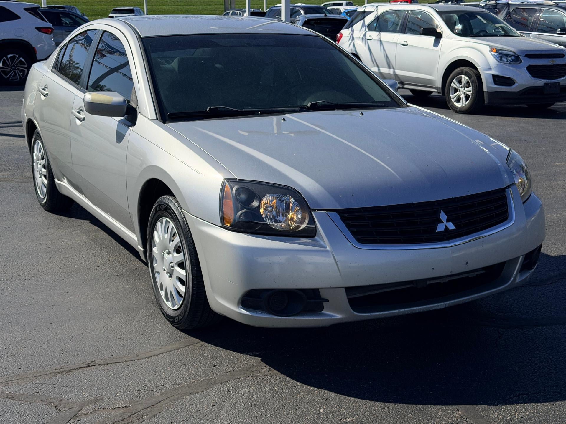 Used 2009 Mitsubishi Galant ES FWD image 3