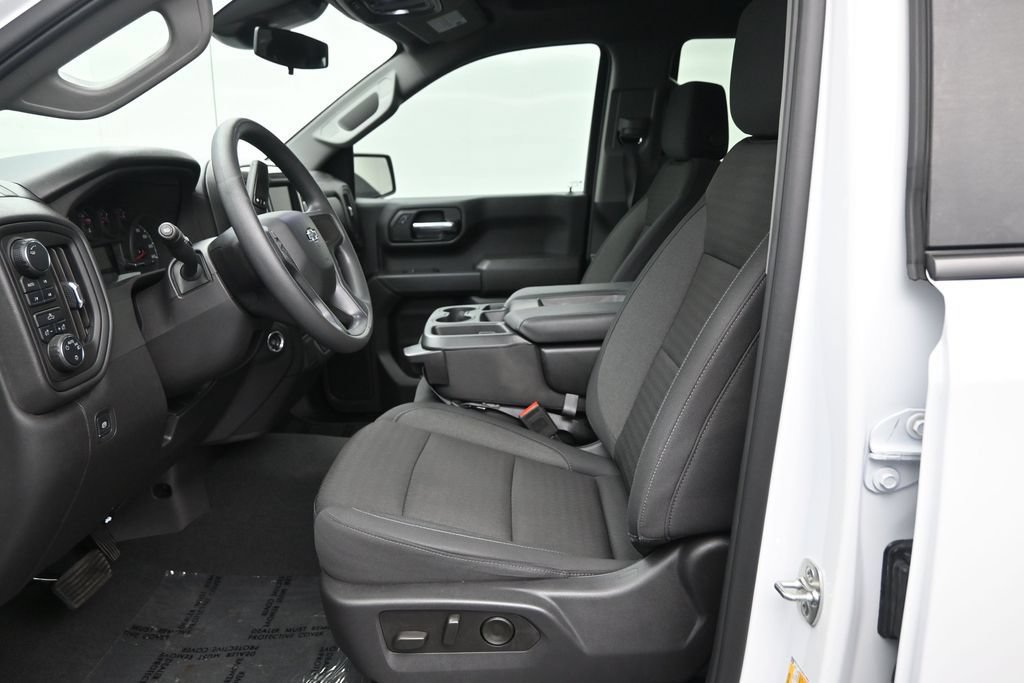 Used 2025 Chevrolet Silverado 1500 Custom Trail Boss AWD/4WD image 15