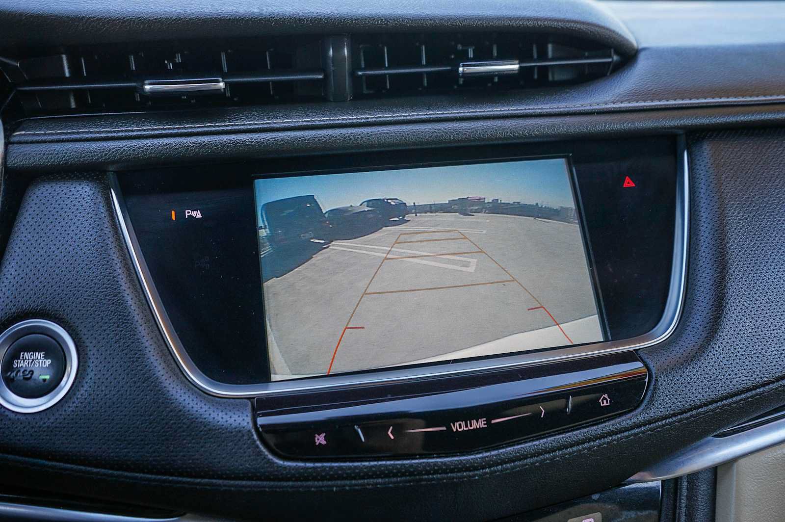 Used 2018 Cadillac XT5 FWD image 20