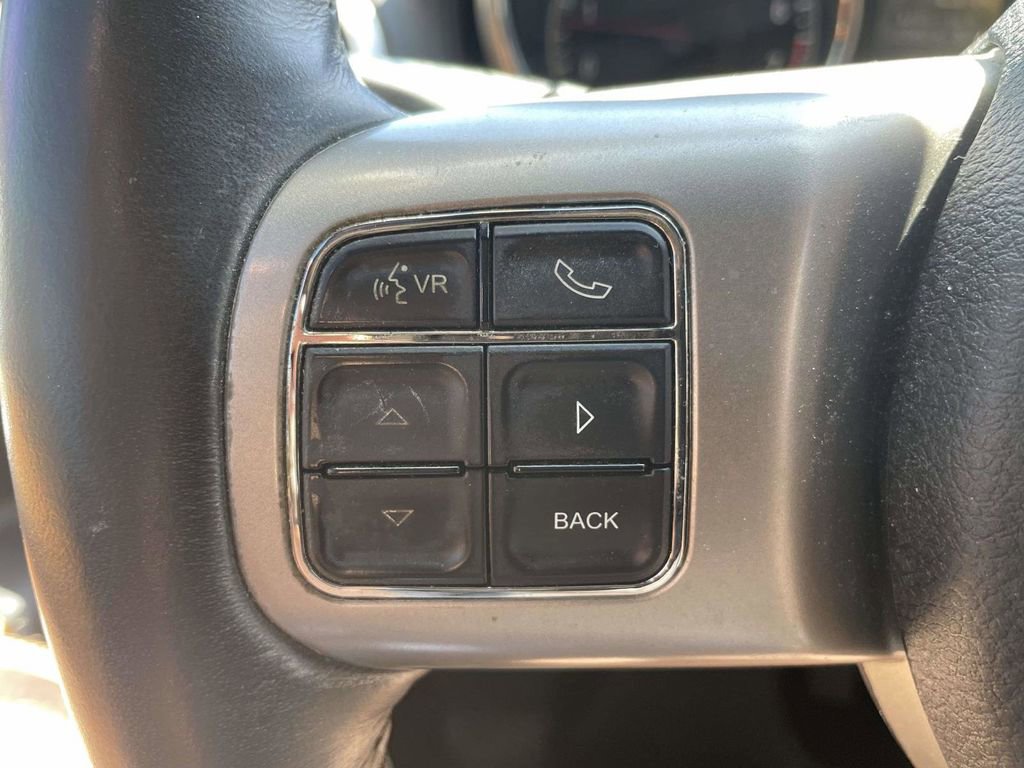 Used 2013 Jeep Grand Cherokee Overland w/ Advance Technology Group image 26