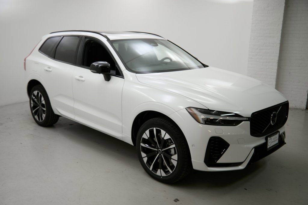 New 2026 Volvo XC60 T8 Plus w/ Climate Package image 4