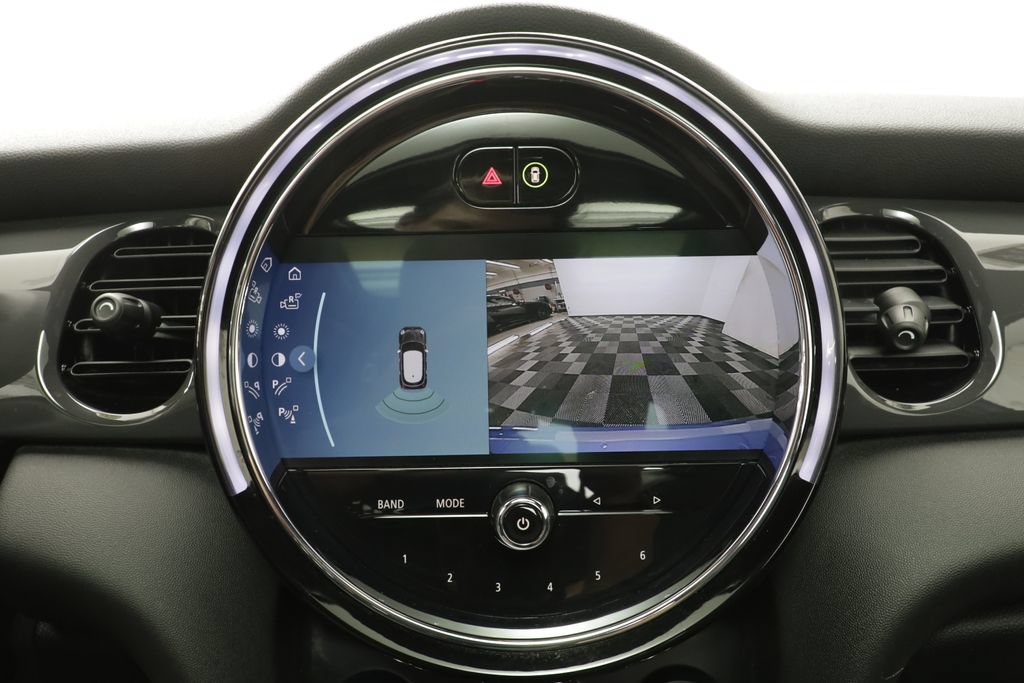 Used 2022 MINI Cooper 4-Door Hardtop FWD image 10