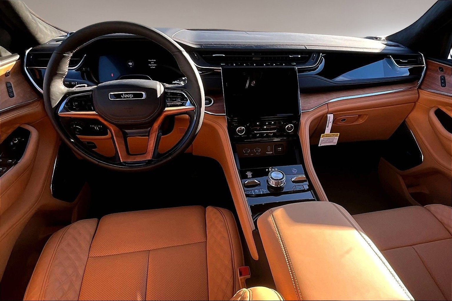 New 2025 Jeep Grand Cherokee Summit image 5