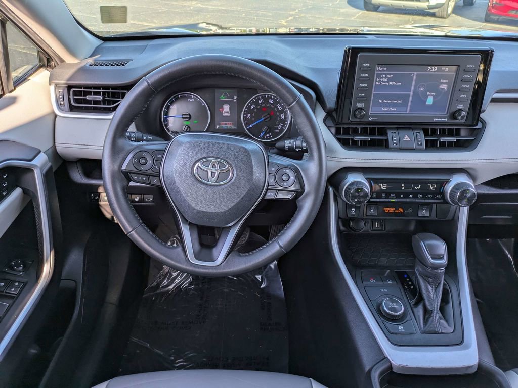 Used 2021 Toyota RAV4 XLE Premium AWD/4WD image 17