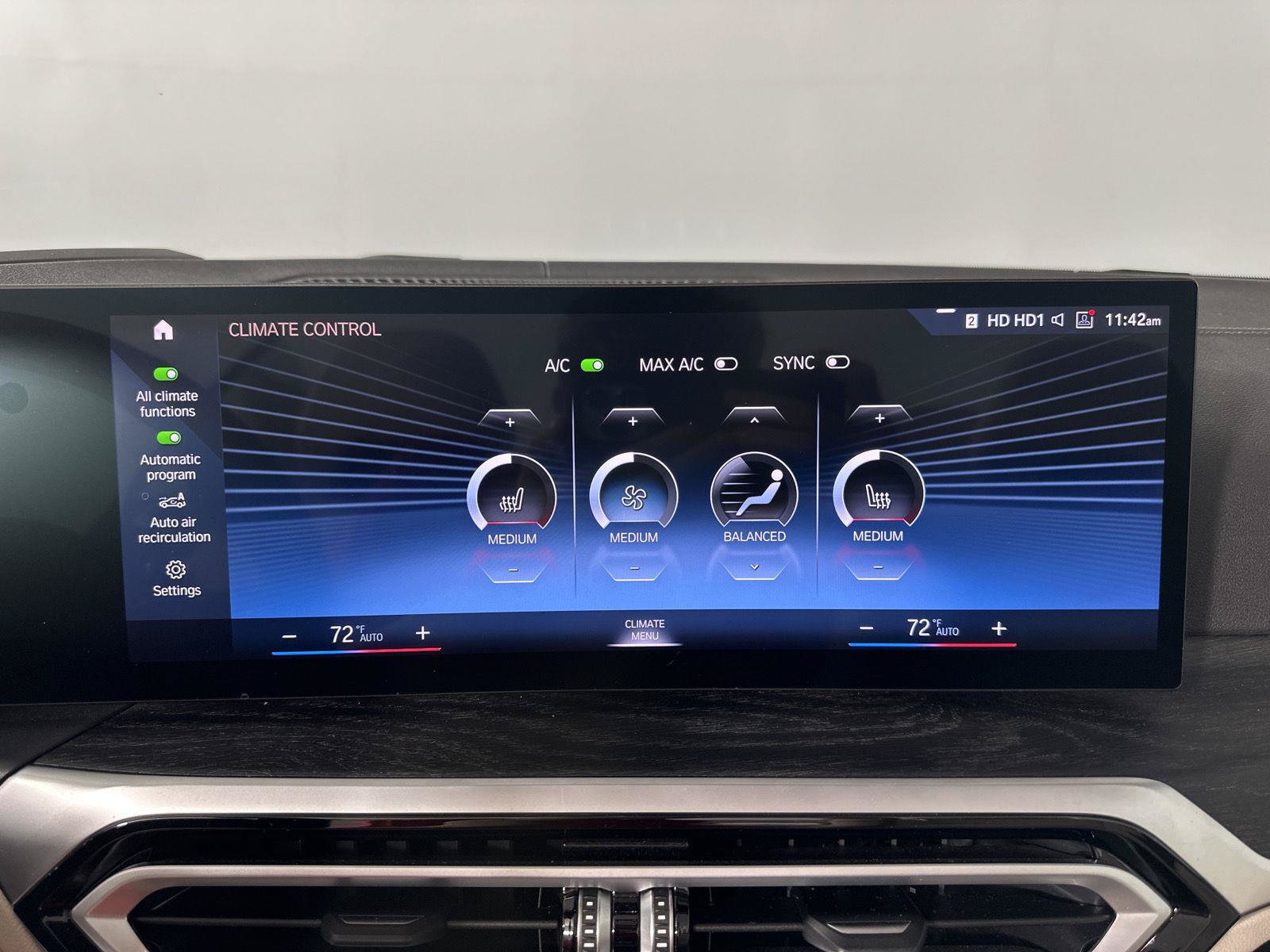 Used 2024 BMW 440i xDrive Convertible w/ M Carbon Exterior Package AWD/4WD image 18