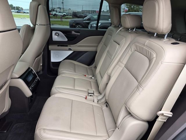 Certified 2021 Lincoln Aviator Reserve w/ Equipment Group 201A image 9