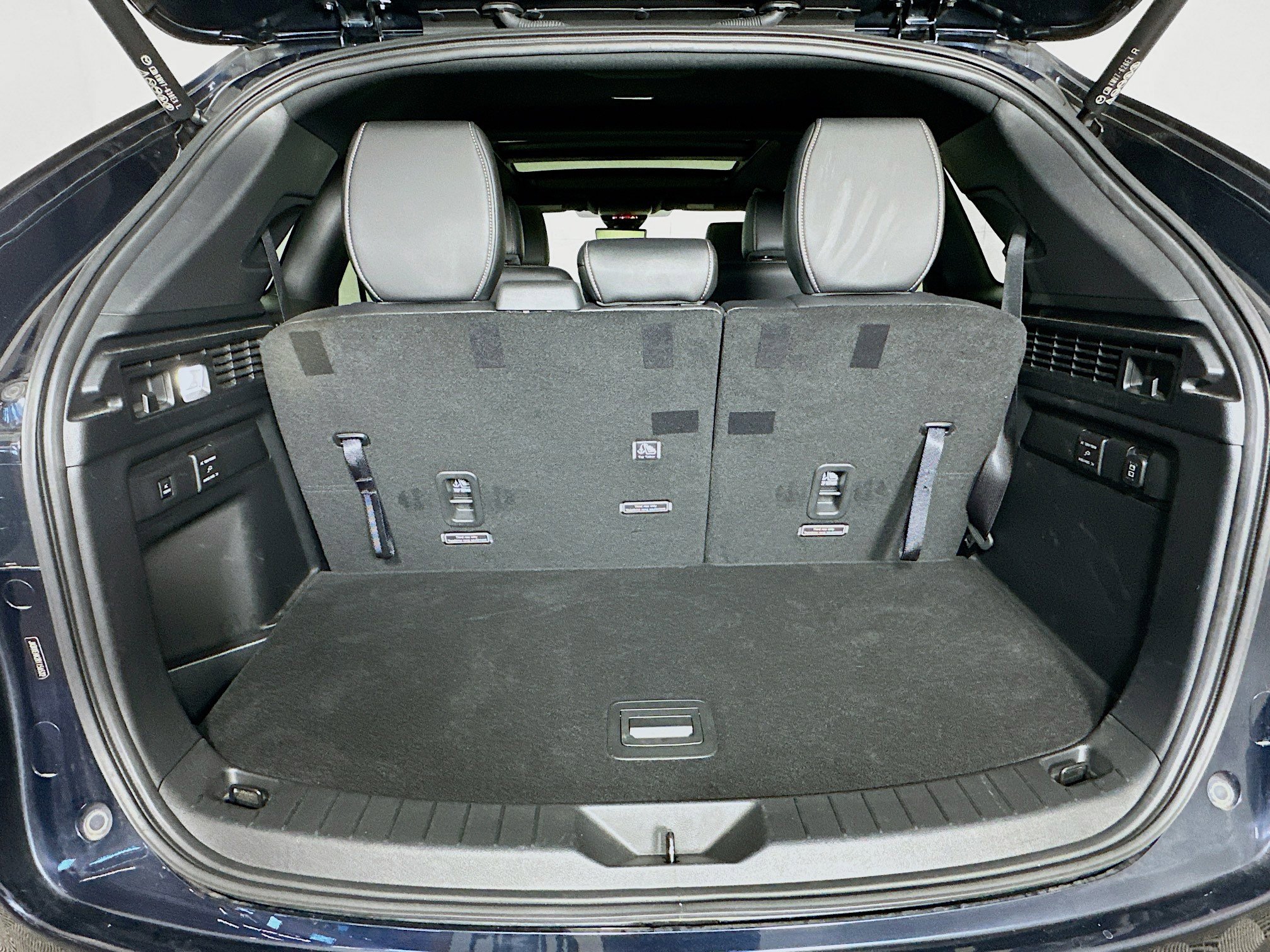 Used 2024 MAZDA CX-90 Plug-In Hybrid w/ Premium Plus AWD/4WD image 32