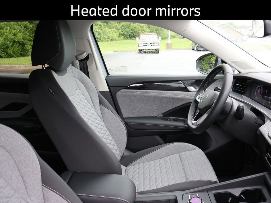 Used 2025 Volkswagen Tiguan S image 12