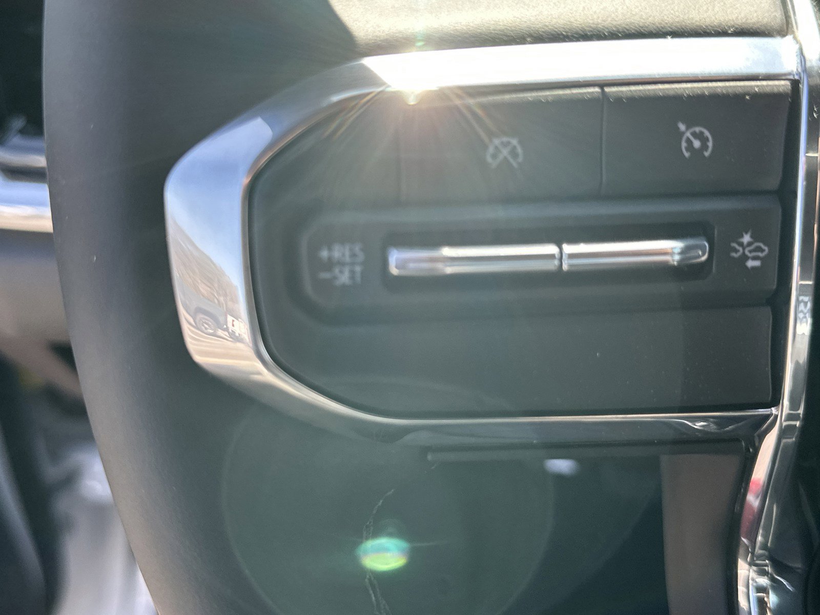 Used 2026 GMC Canyon Elevation image 25